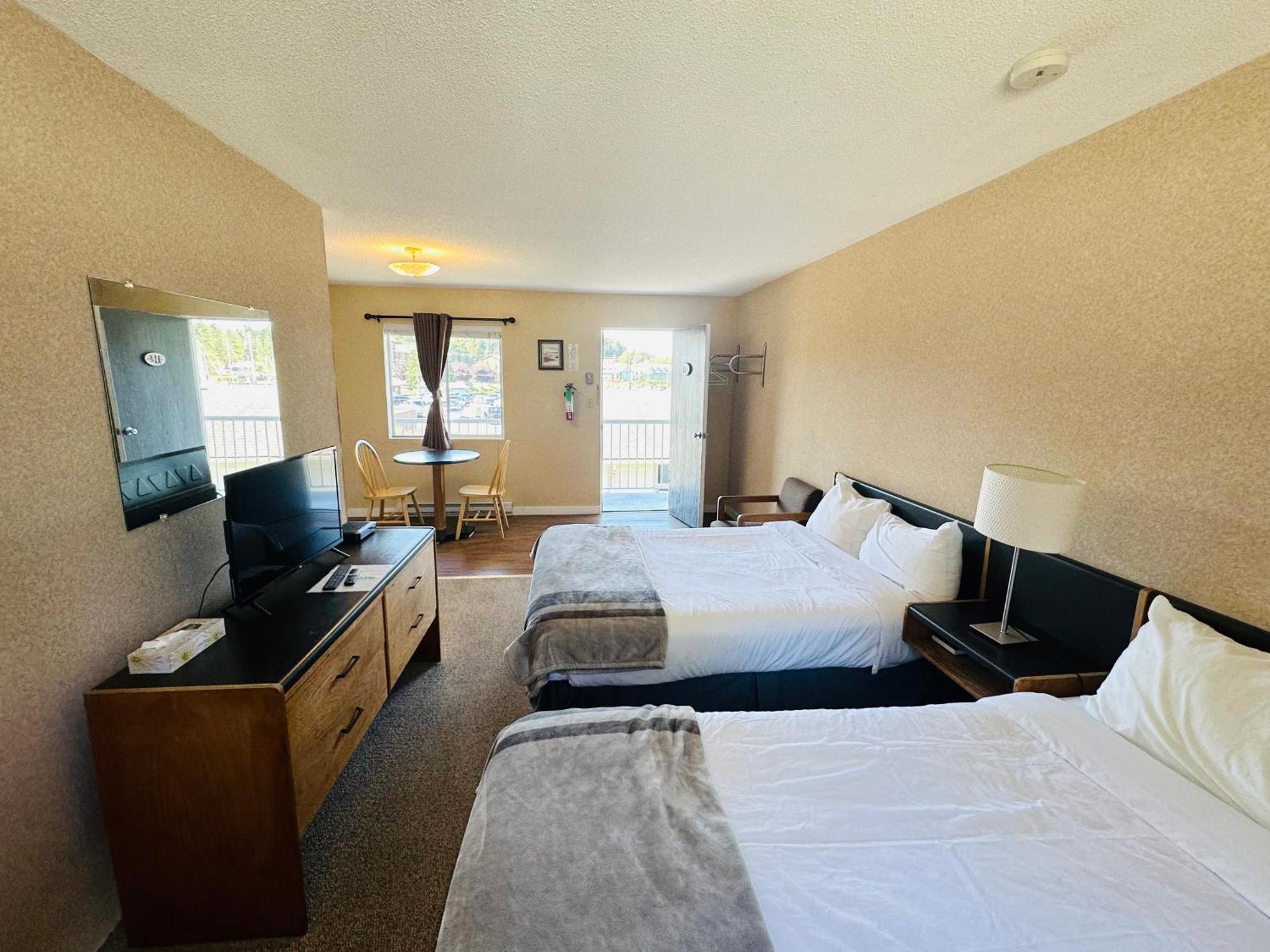 Island West Resort-Motel Ucluelet Kültér fotó