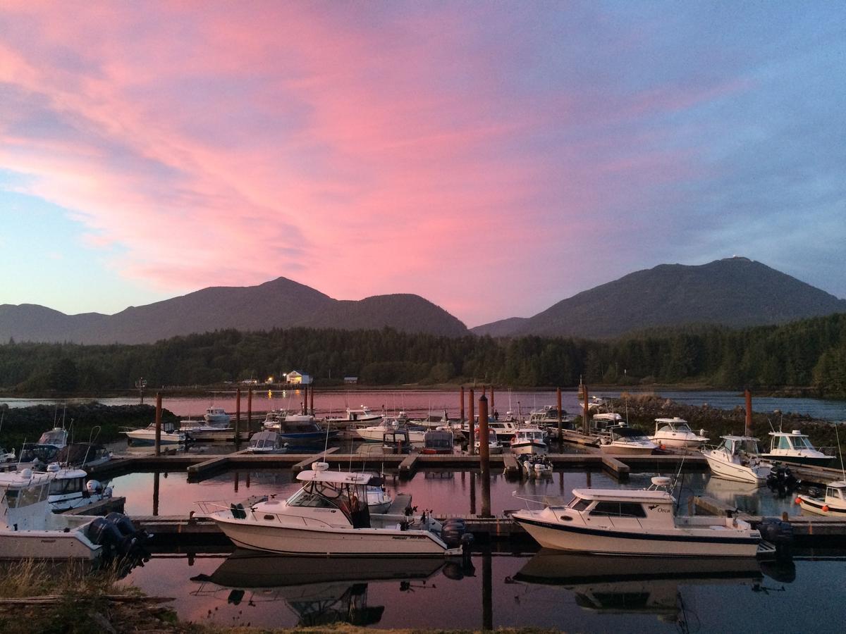 Island West Resort-Motel Ucluelet Kültér fotó